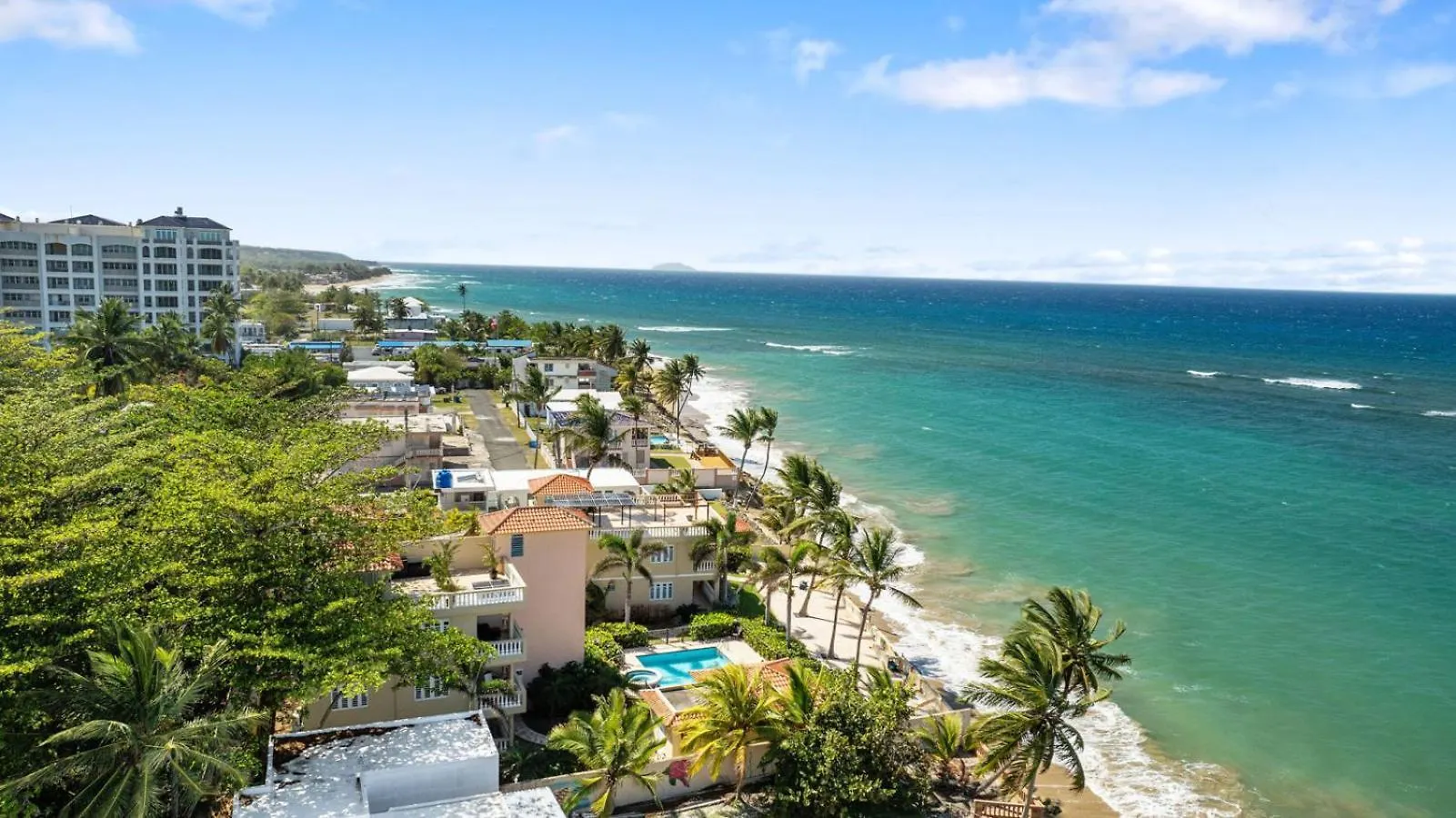 Beachfront Getaway At Ocean View Castle Condo 阿瓜达 公寓